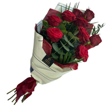Kép betöltése a galériamegjelenítőbe: Vörös rózsa csokor 9 szál
