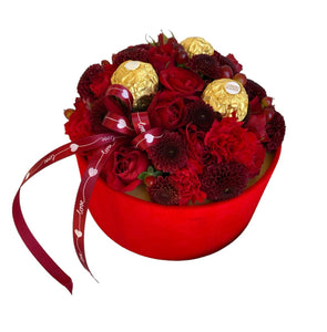 Piros box Ferreroval, piros vegyes virágokkal